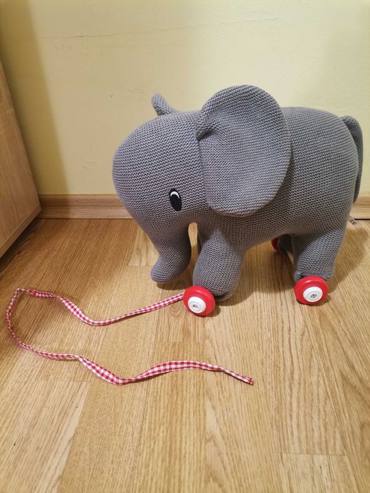 Детска играчка за дърпане, слон