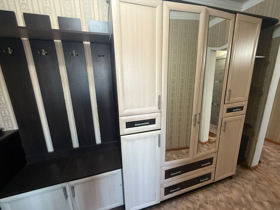 Продам прихожую