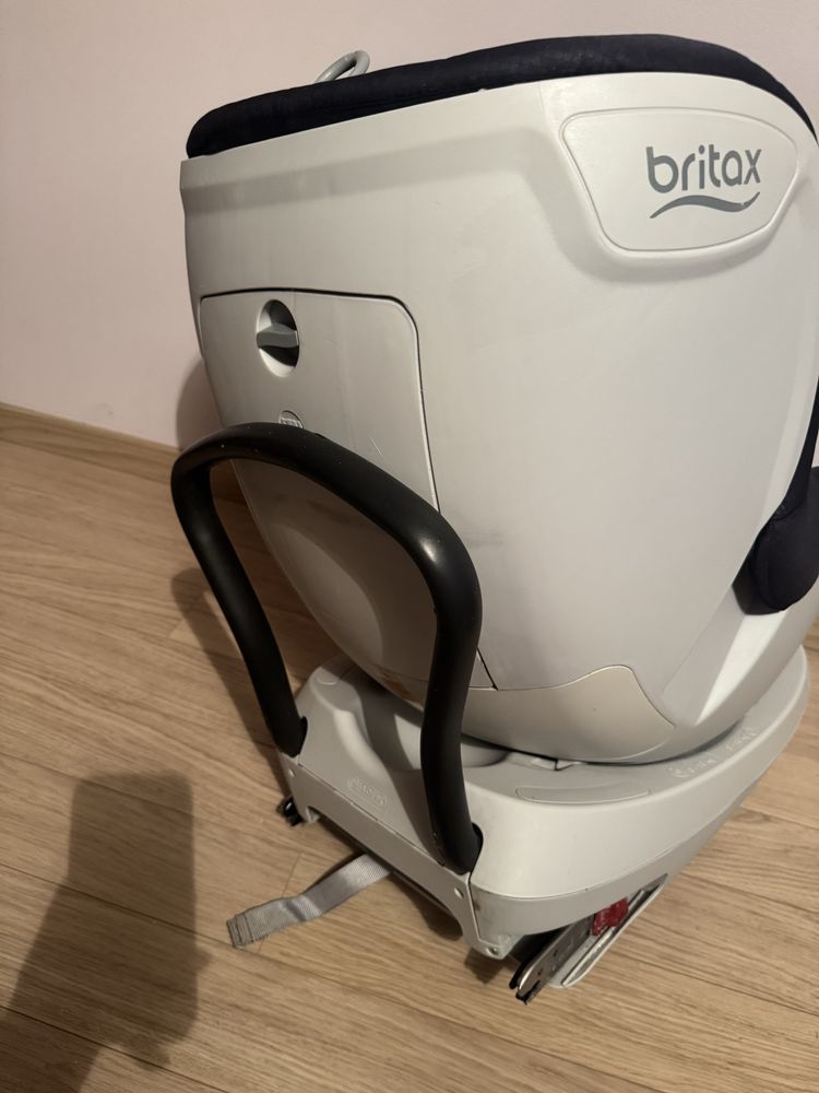Столче Britax Romer ISOFIX 0-18kg