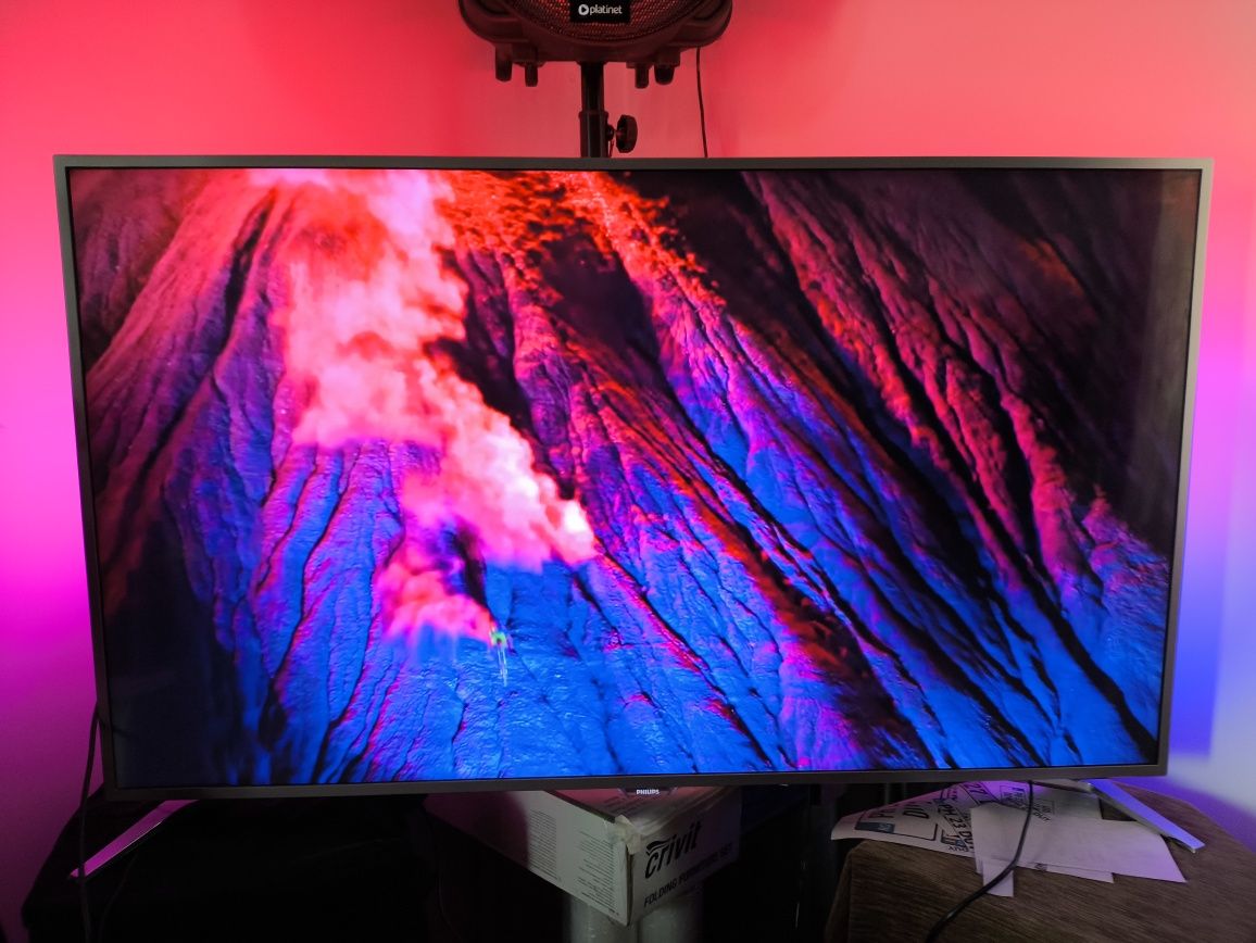 Vând Tv Philips 55PUS6561/12 -4K Ultra HD, Android TV, Ambililght