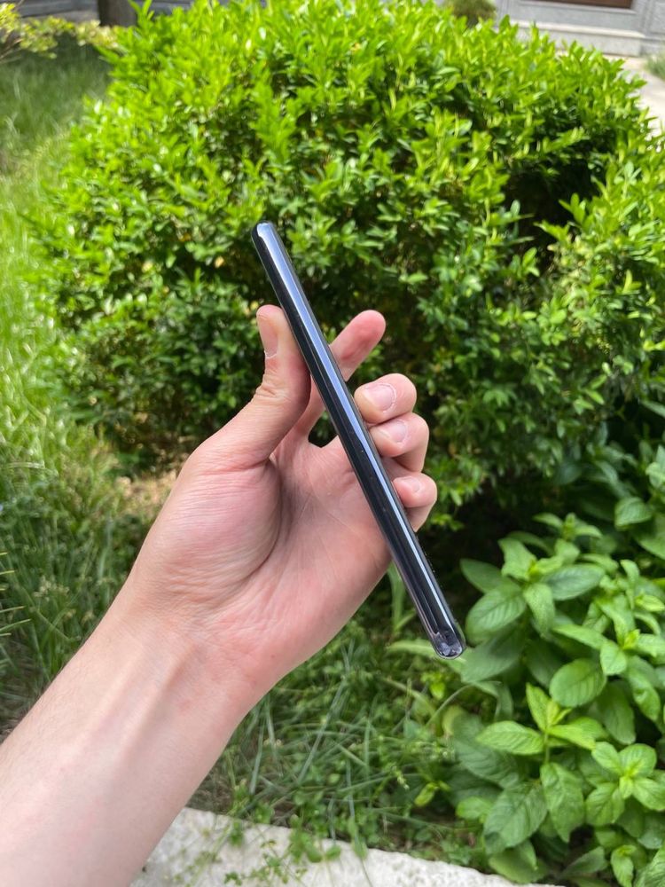 Samsung A90S aybi yo’q