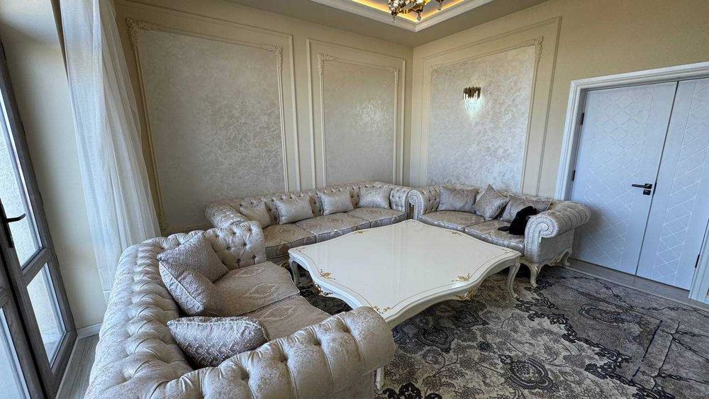 Шахар маркази 7 қаватда 3 хонали квартира сотилади. ID: 1481