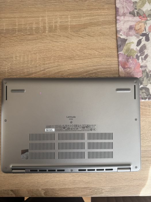 Dell Latitude 5350, Intel Ultra 5, Touchscreen, 16gb ddr5