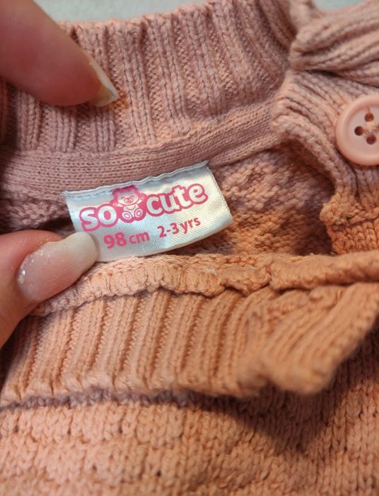 Lot de 5 bluze groase de iarna pe fetițe
Diferite brand