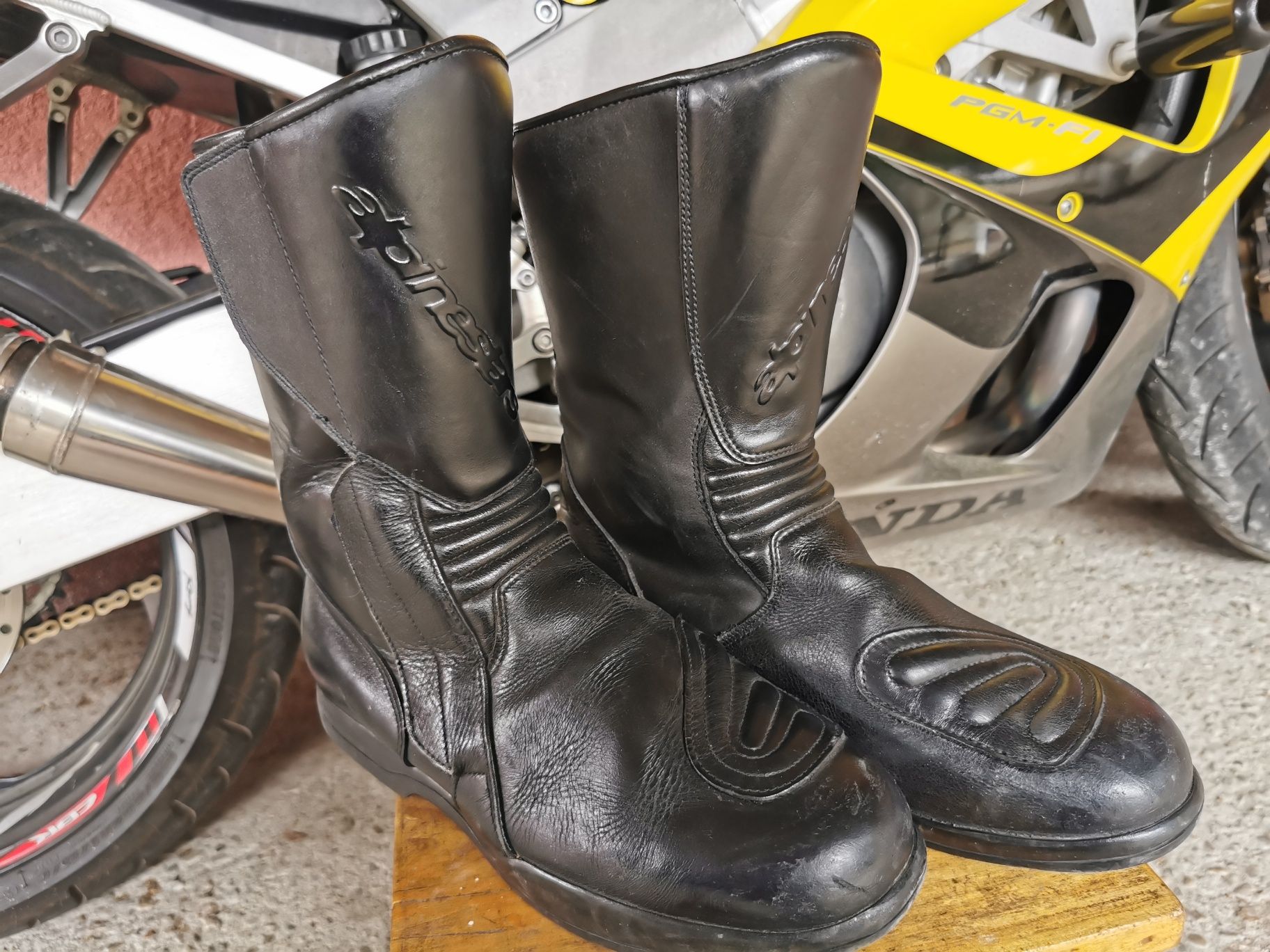 Ghete moto Alpinestars 44