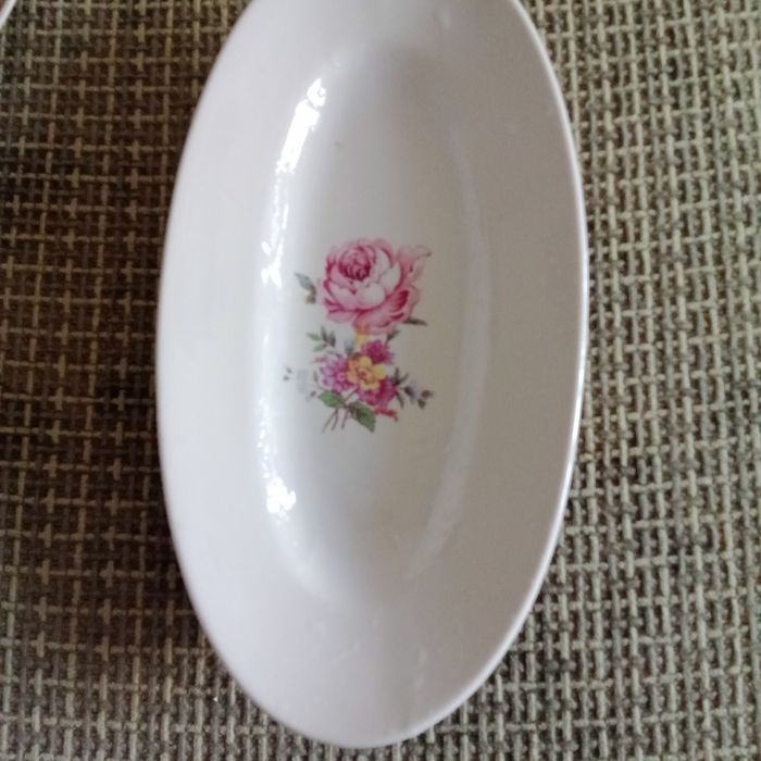 Продам тарелочку для селёдки,советского производства