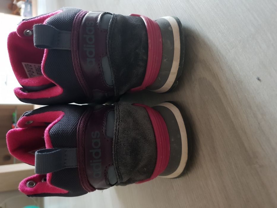 Кецове на Adidas