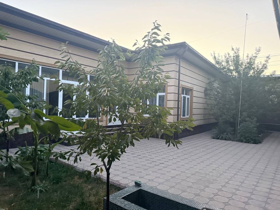 Очень срочно продается участок 7 соток 10 комнат Куйлюк