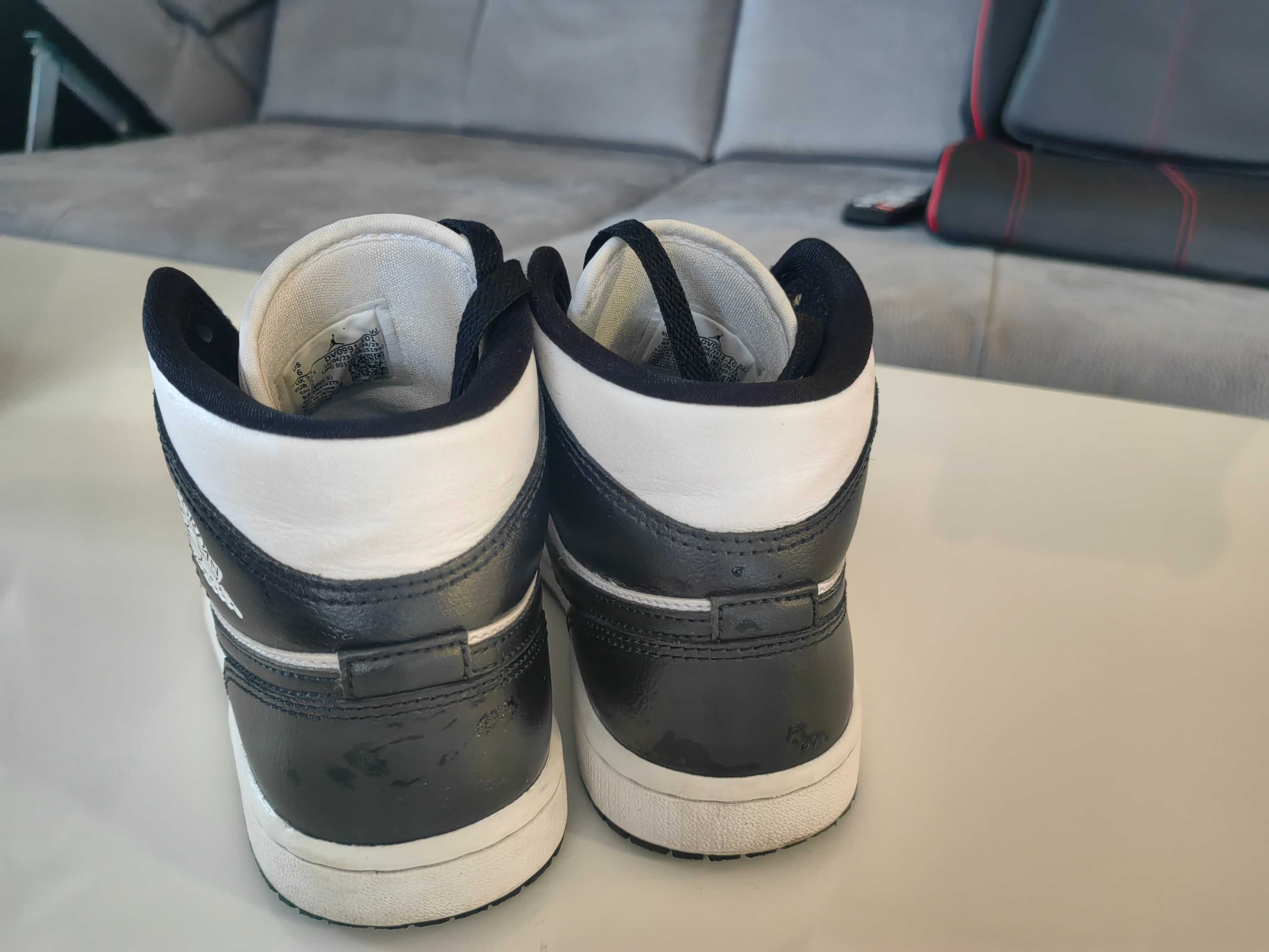 Jordan 1 черно бели