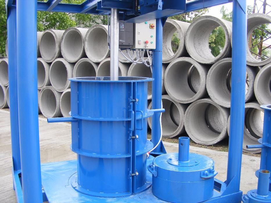 Masina pentru fabricat tuburi/ camine din beton