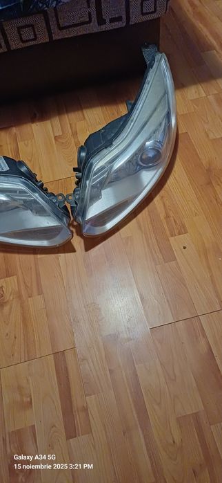 Faruri ford focus mk 3 xenon cu lumina de zi led