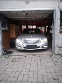 Dezmembrez Mercedes E Class