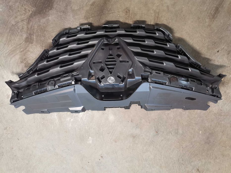Централна Решетка Рено маска Каджар/Renault Kadjar 2018--2020
