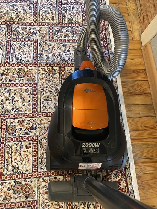 Пылесос LG2000 б/у
