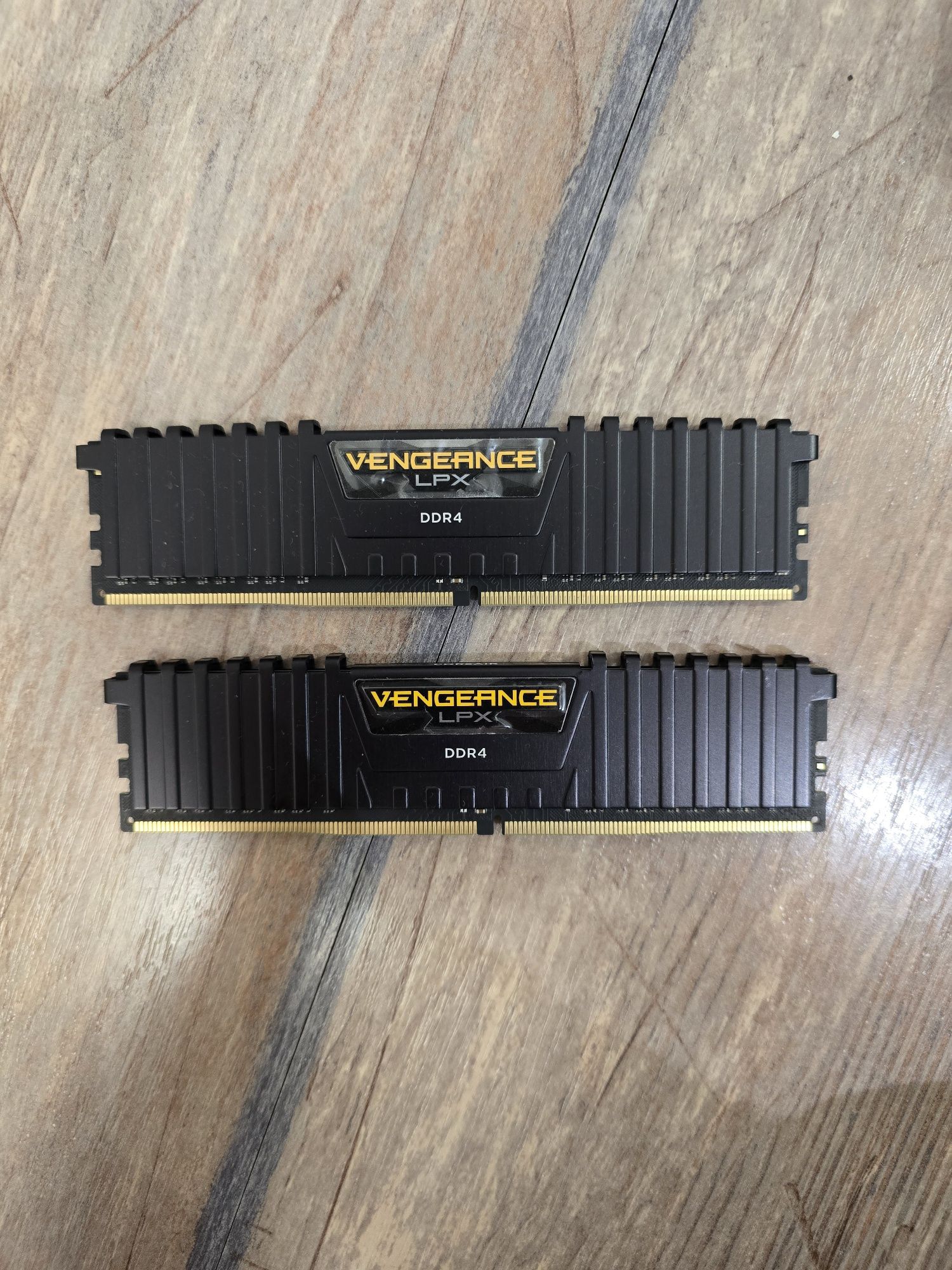 Оперативна памет (ram), Corsair, 2x8GB, ddr4, 3200MHz