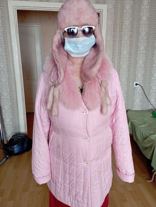 Куртка с мехом.шапка вместе
