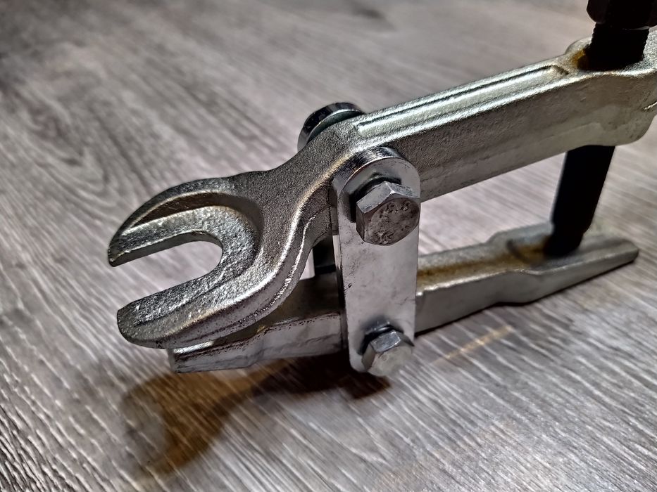 Presa pentru pivoti si capete de bara