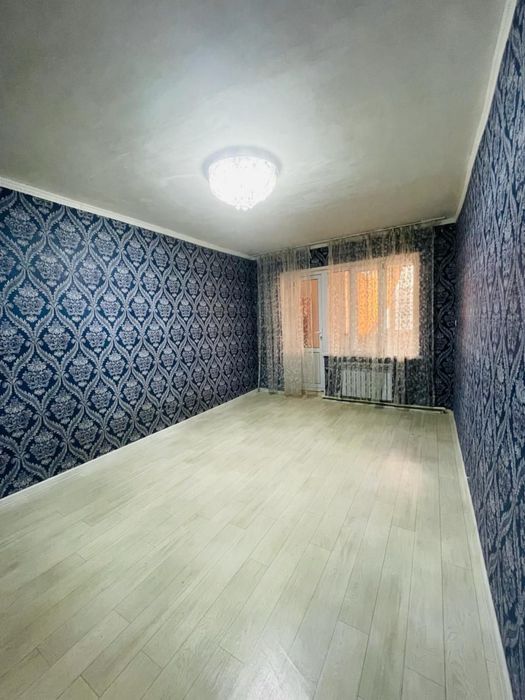 Продается 2-комнатная квартира, г. Шымкент, 4 микрорайон