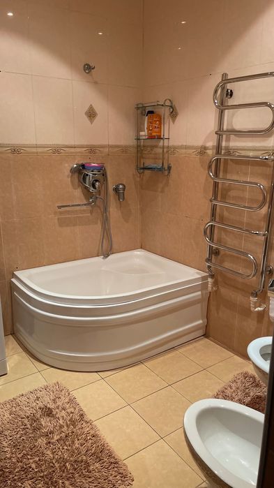 Продается светлая и ухоженная 4-ком. квартира в 8-м квартале Юнусабада