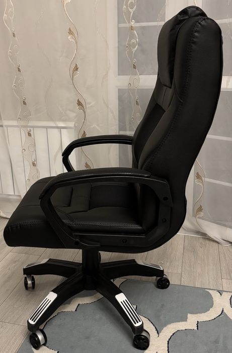 Компьютерный стул