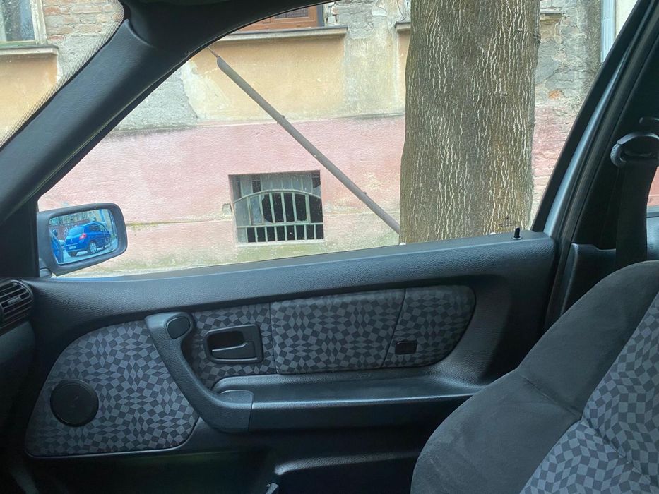 Vând BMW E36 318i