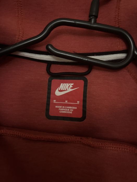 Nike tech fleece червен