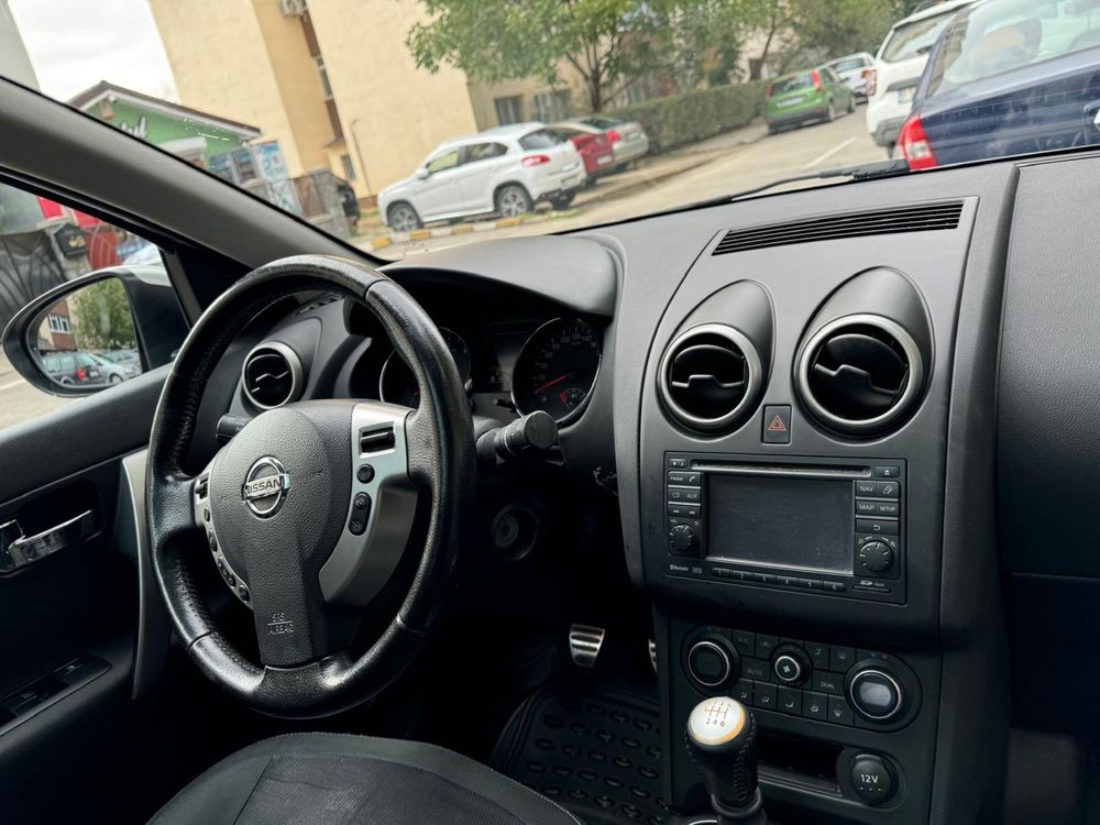 Nissan Qashqai j10 2012
