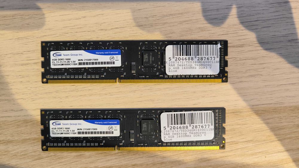 2 x 4GB DDR3 рам памет