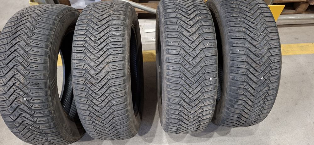 Зимни гуми 205/60 /16