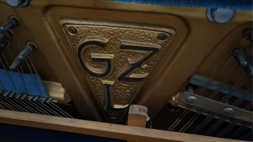 Pianina placa de bronz