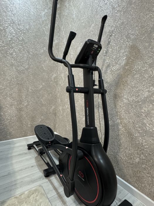 Эллиптический тренажёр