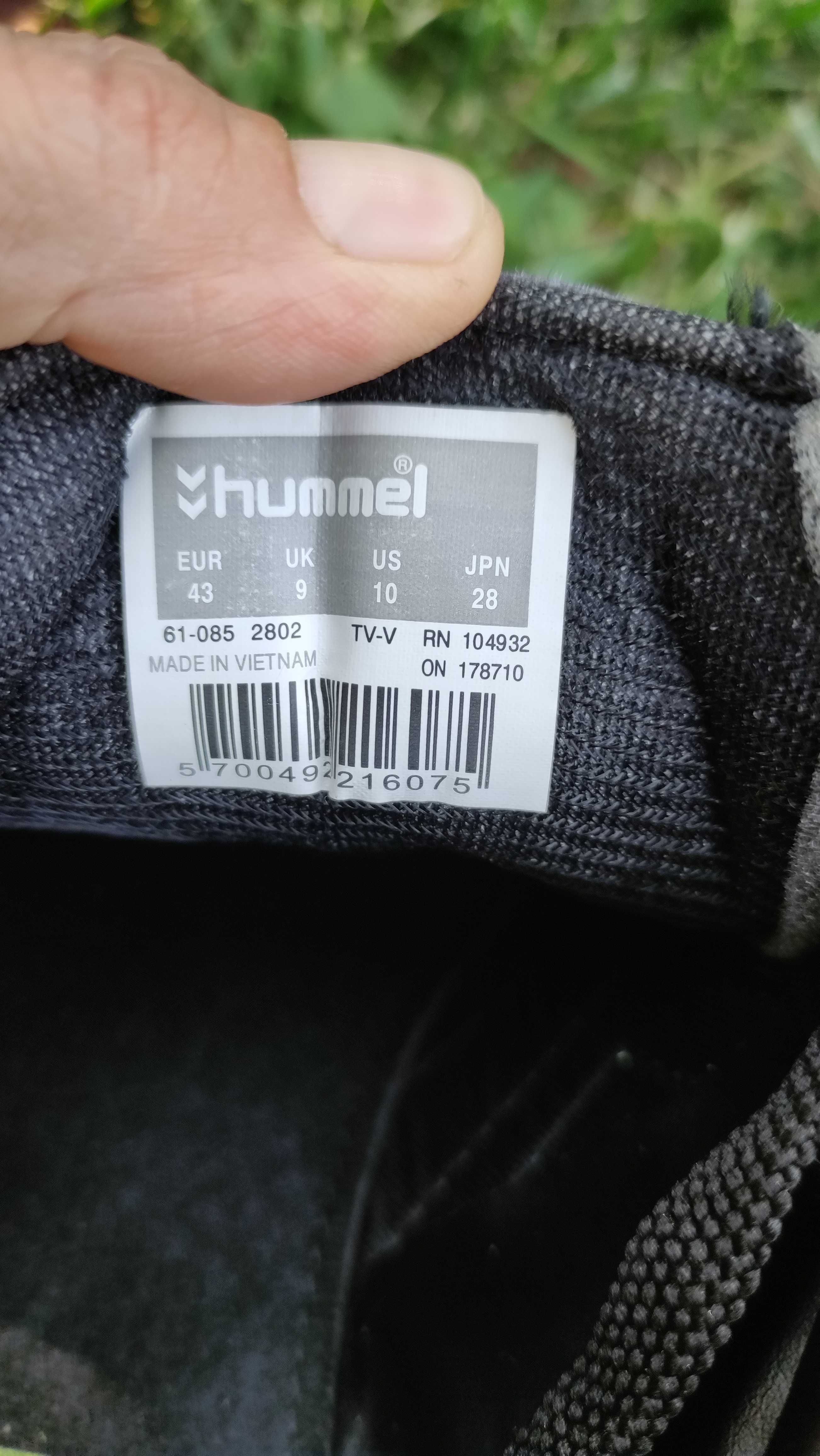 Футболни бутонки Hummel н.43 нови