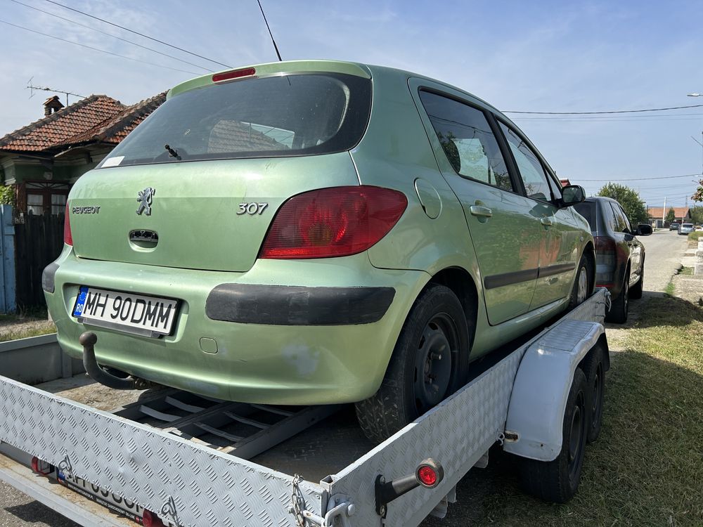 Dezmembrez peugeot 307