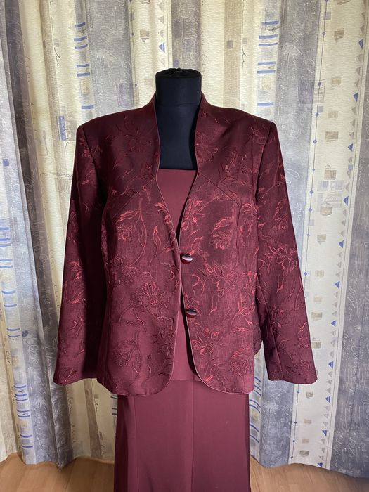 Costum dama cu fusta