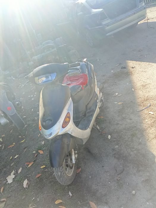 Vând Urgent scuter gy6 functional