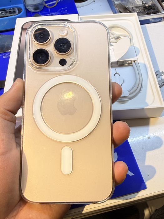 Iphone 16 pro desert