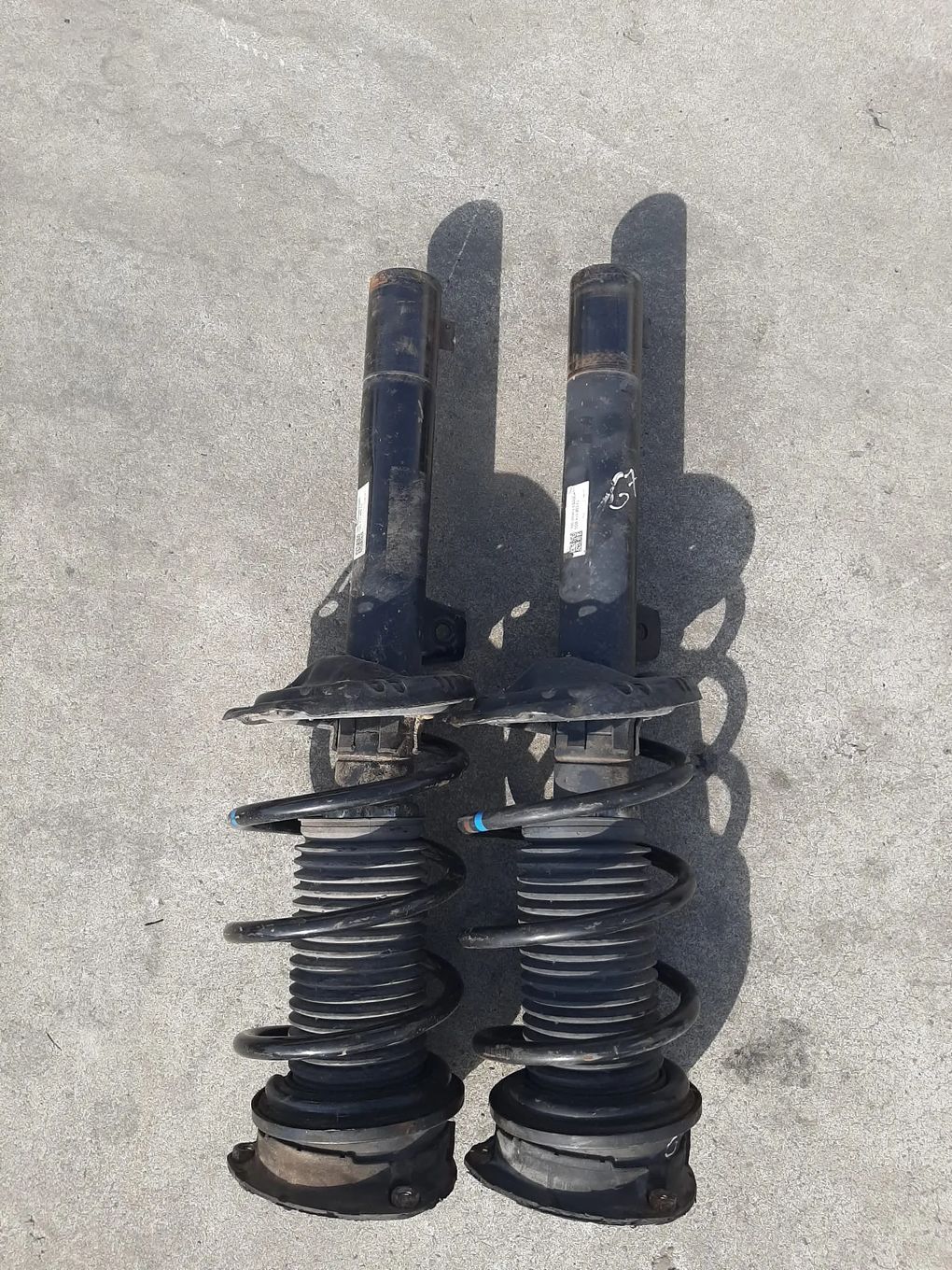 set ansamblu amortizoare cu arcuri fata 2.0 tdi vw golf 7 5q0413023fj