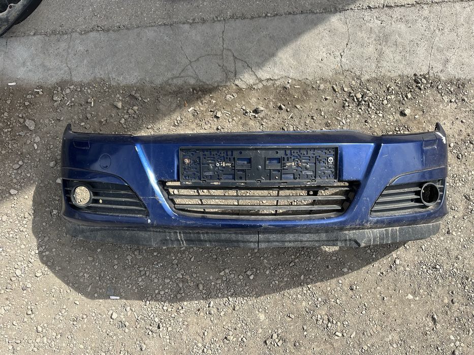 Предна броня за Опел Астра H