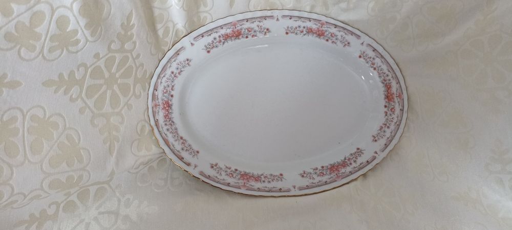 Большое блюдо для мяса или фруктов