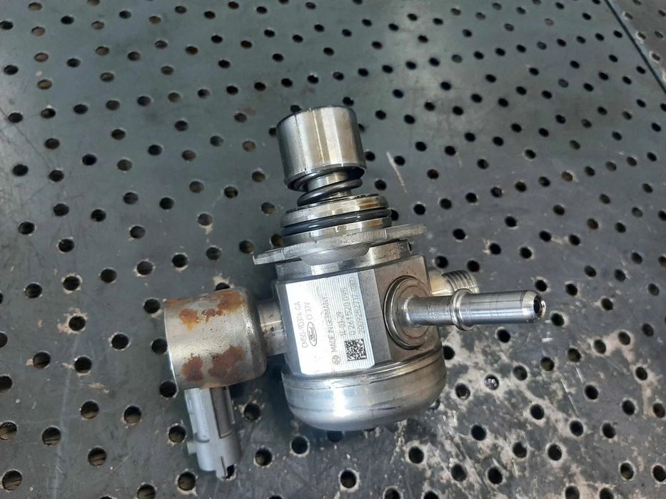 pompa inalta  1.0 b ecoboost sfjb ford  b-max  fiesta cm5g-9d376-ga  0261520095