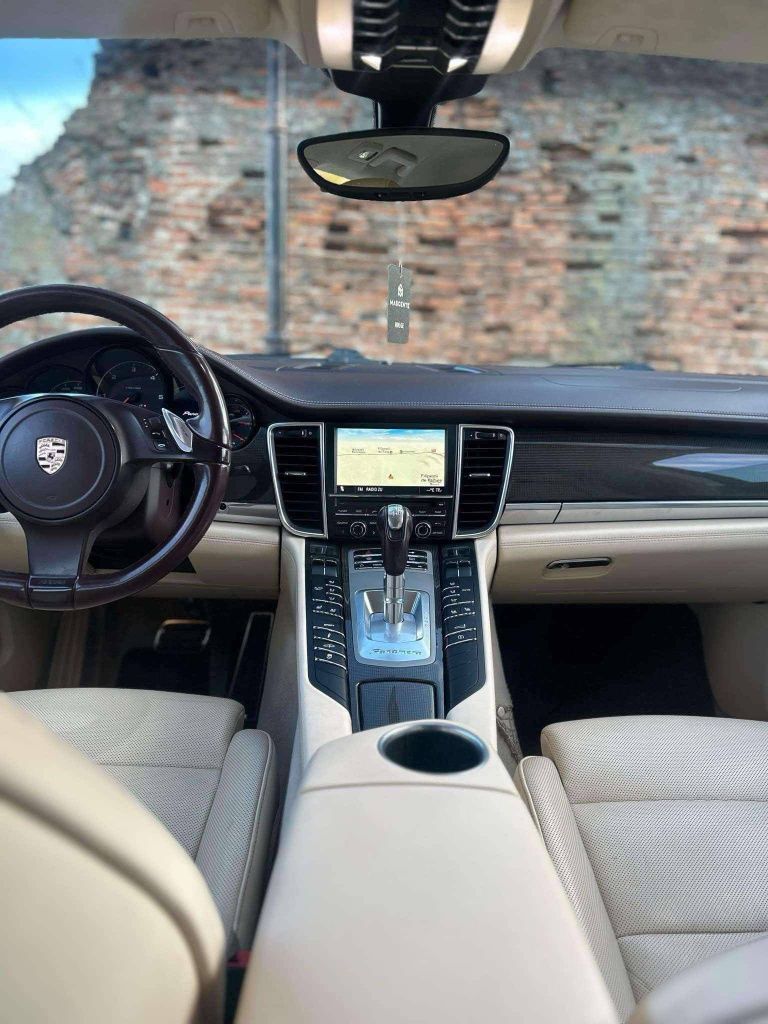 Porsche Panamera 3.0 D 2012/06