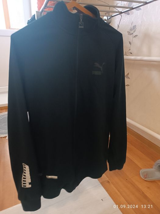 Продам спортивный костюм