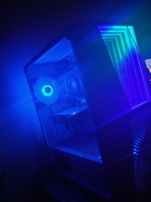 Vând PC gaming myria