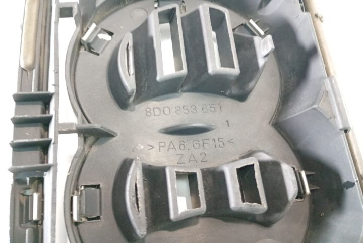 Grila  capota 8D0853651 Audi A4 B5