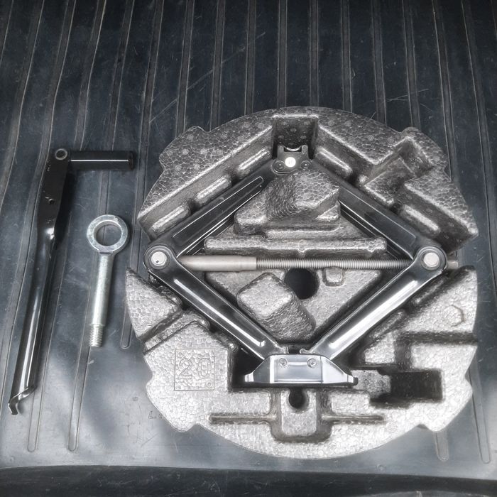 Продам домкрат набор