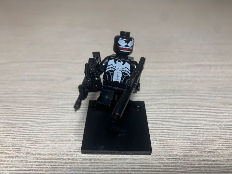 Лего Марвел "Веном"