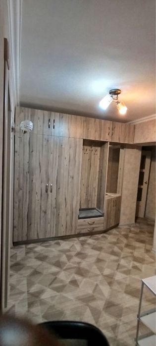 Своя! Новомосковская, Казы-базар 1/2/4 кирпич