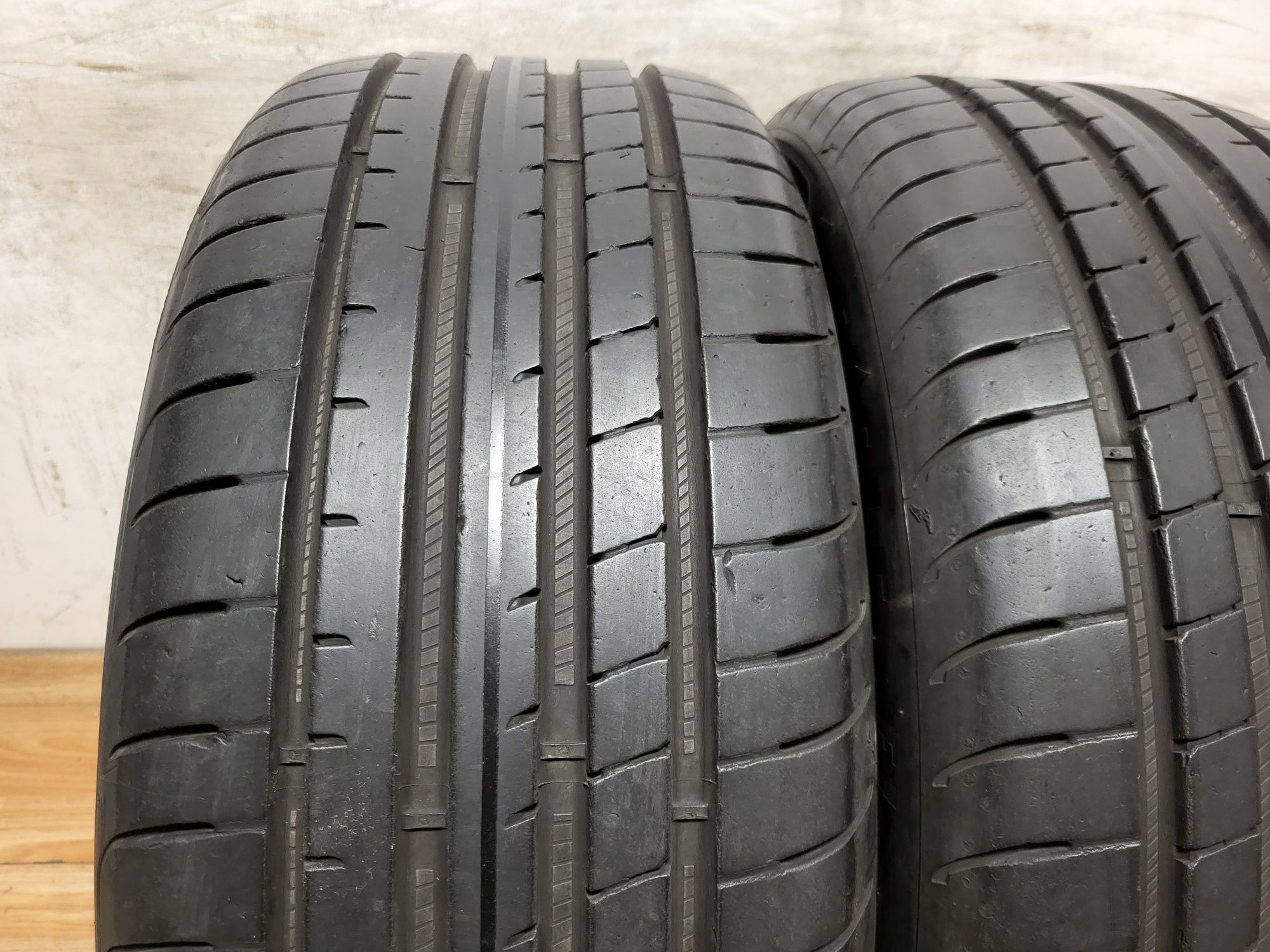 2 бр. 215/45/17 Dunlop / 2 бр. 215/40/17 летни гуми