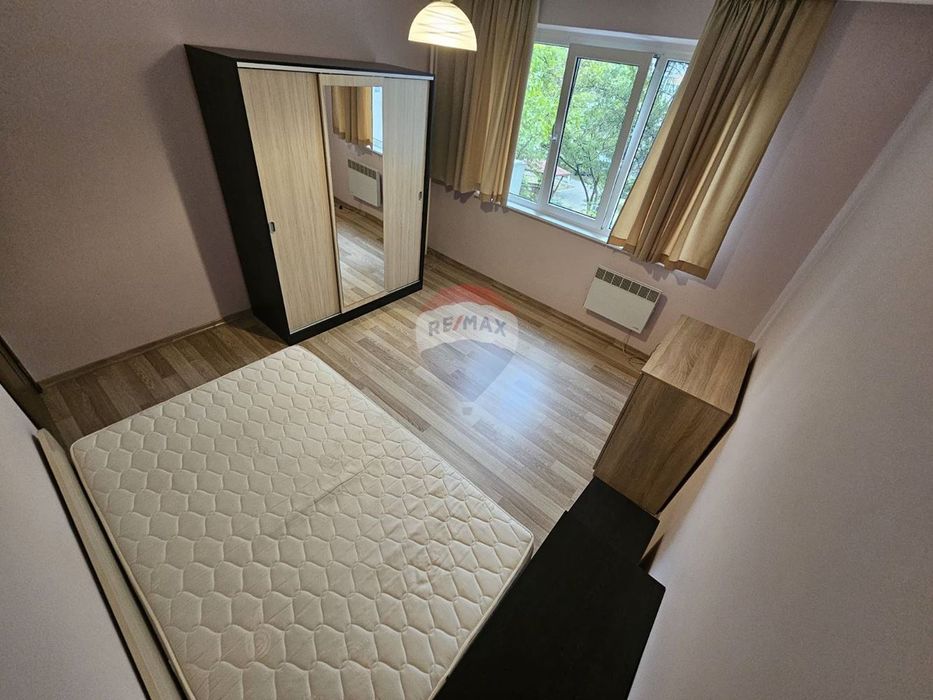 Дава се под наем Тристаен апартамент в Варна, Възраждане 1 - 95 кв.м за 433.5 € - Снимка #10