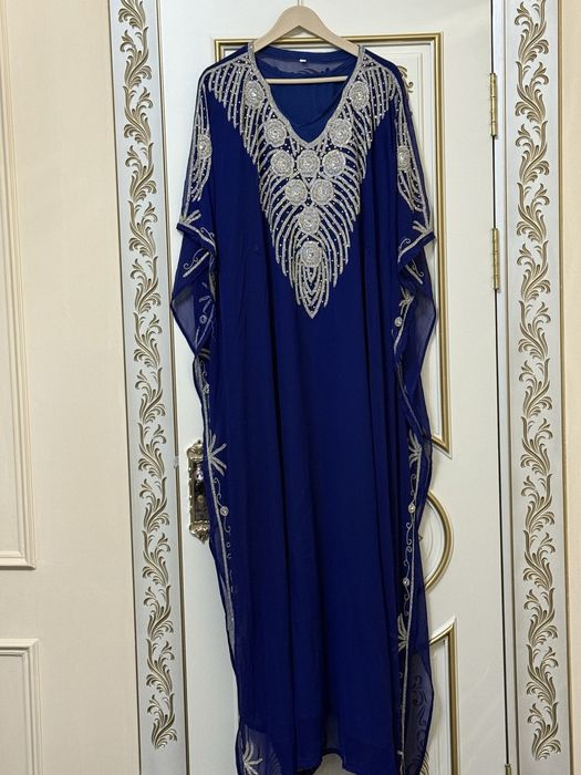 Платье индийского производства,ручная работа,камни сваровские